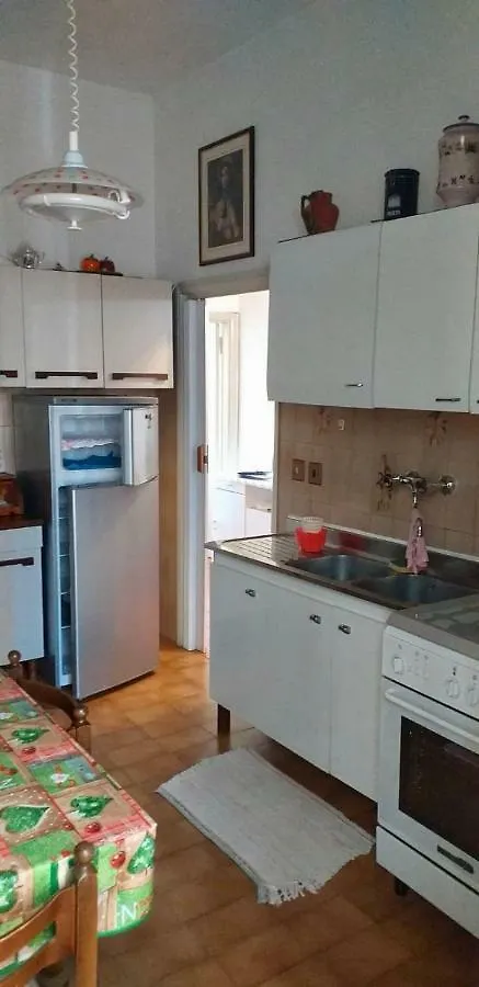 Via Serri 12 Appartamento Follonica Apartment
